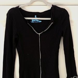 Long sleeve yoga top